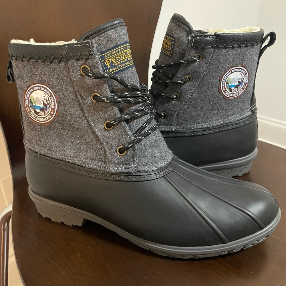 Pendleton Olympic National Park Duck Boot In Grey Fabric- New Without Box